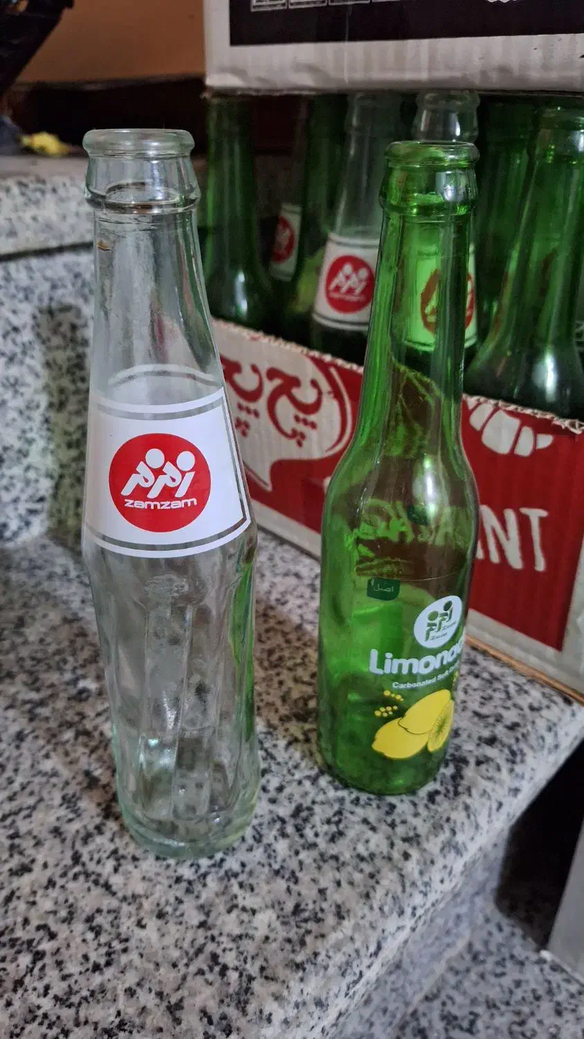 بطری نوشابه ولیموناد زمزم|ظروف نگهدارنده، پلاستیکی، یکبارمصرف|اصفهان, سروستان|دیوار
