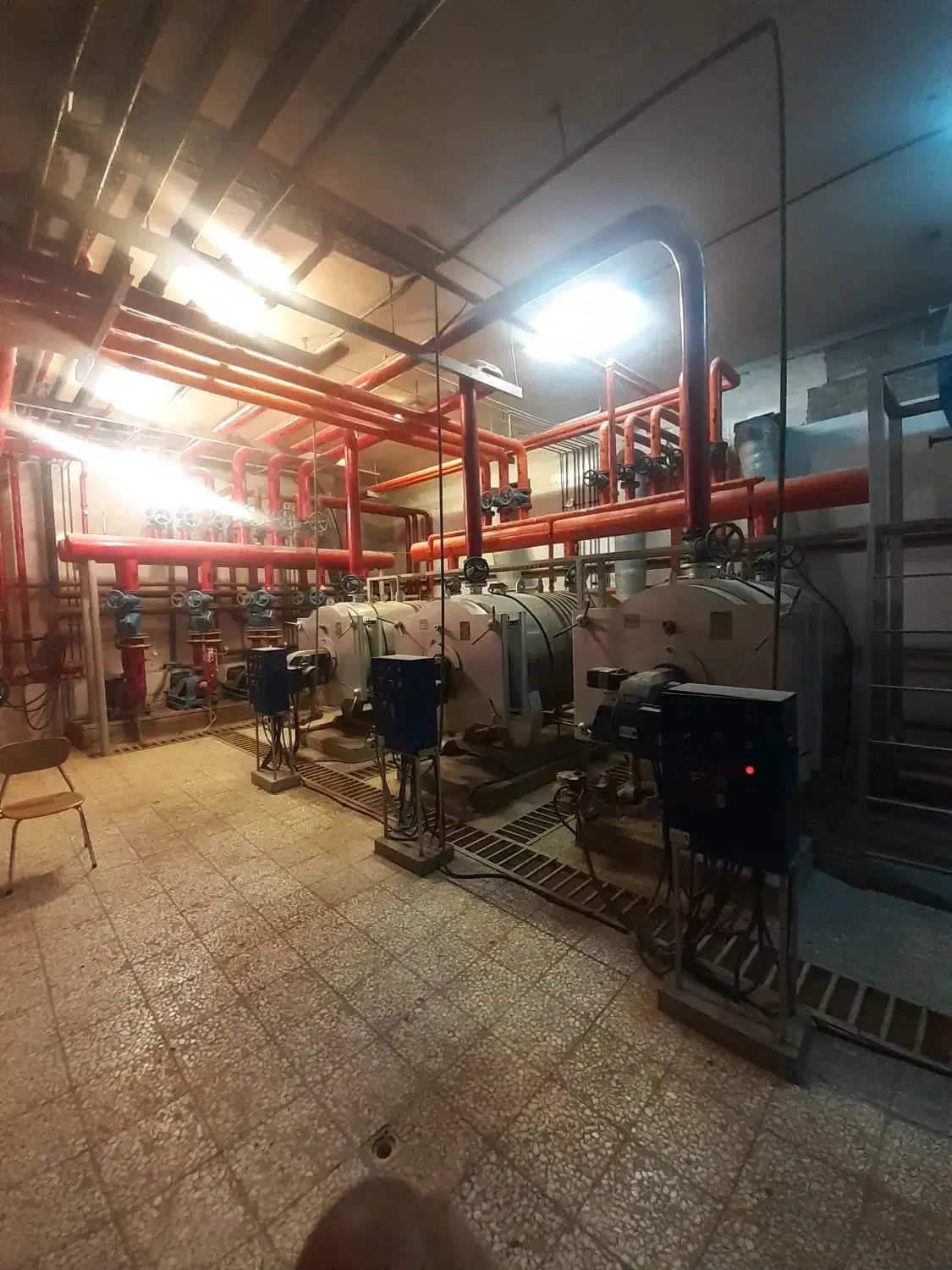 لوله کشی و تعمیرات آبگرمکن و پکیج|خدمات پیشه و مهارت|فولادشهر, C3|دیوار