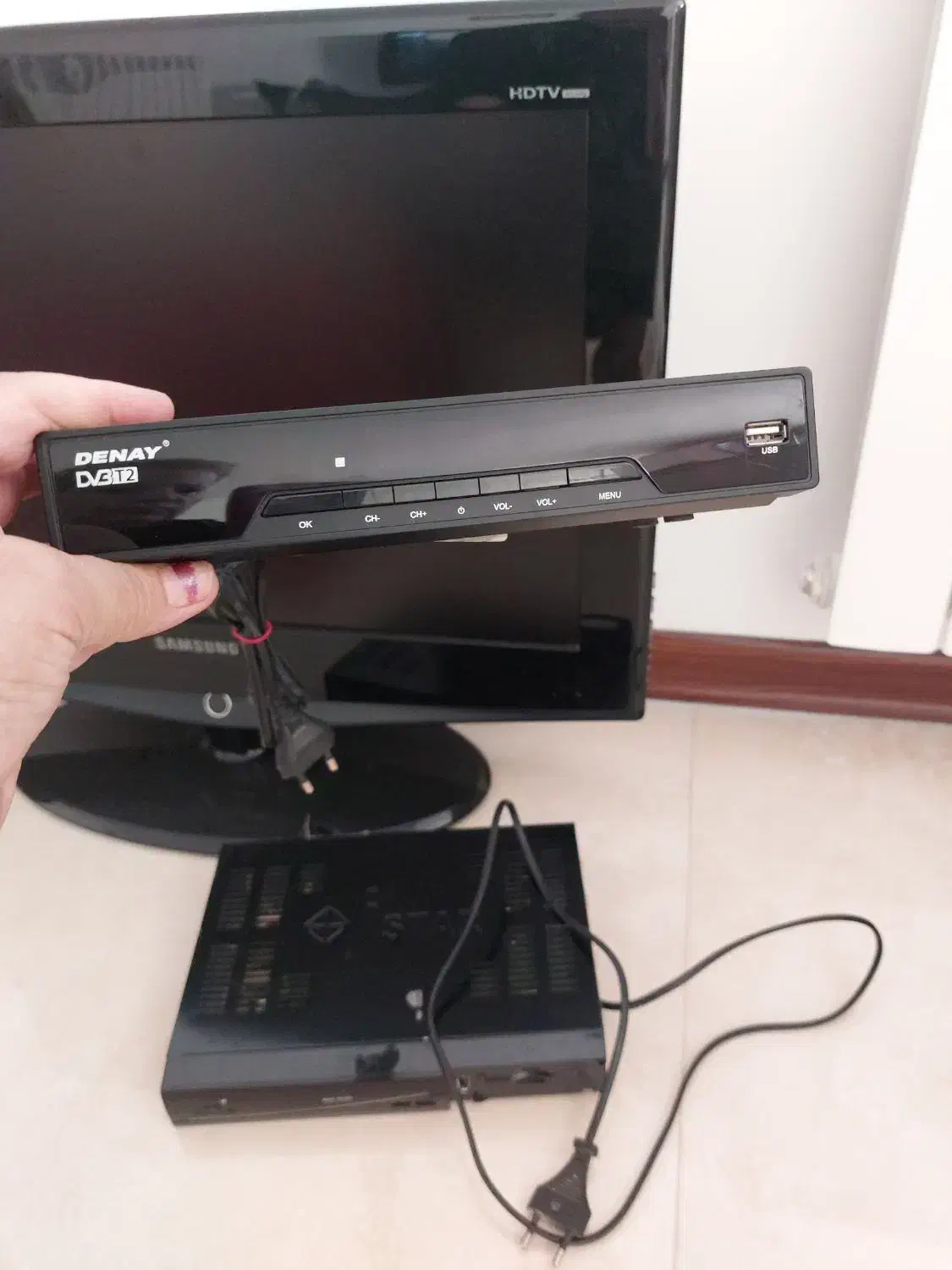 تلوزیون|تلویزیون و پروژکتور|مشکیندشت, |دیوار