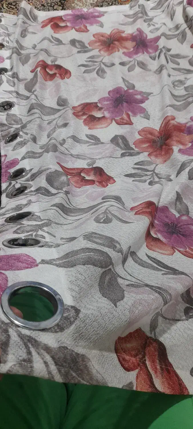 پرده پانچ طوسی گلدار پنج پنل دو تا|پرده، رانر، رومیزی|لاهیجان, کوی خزر|دیوار