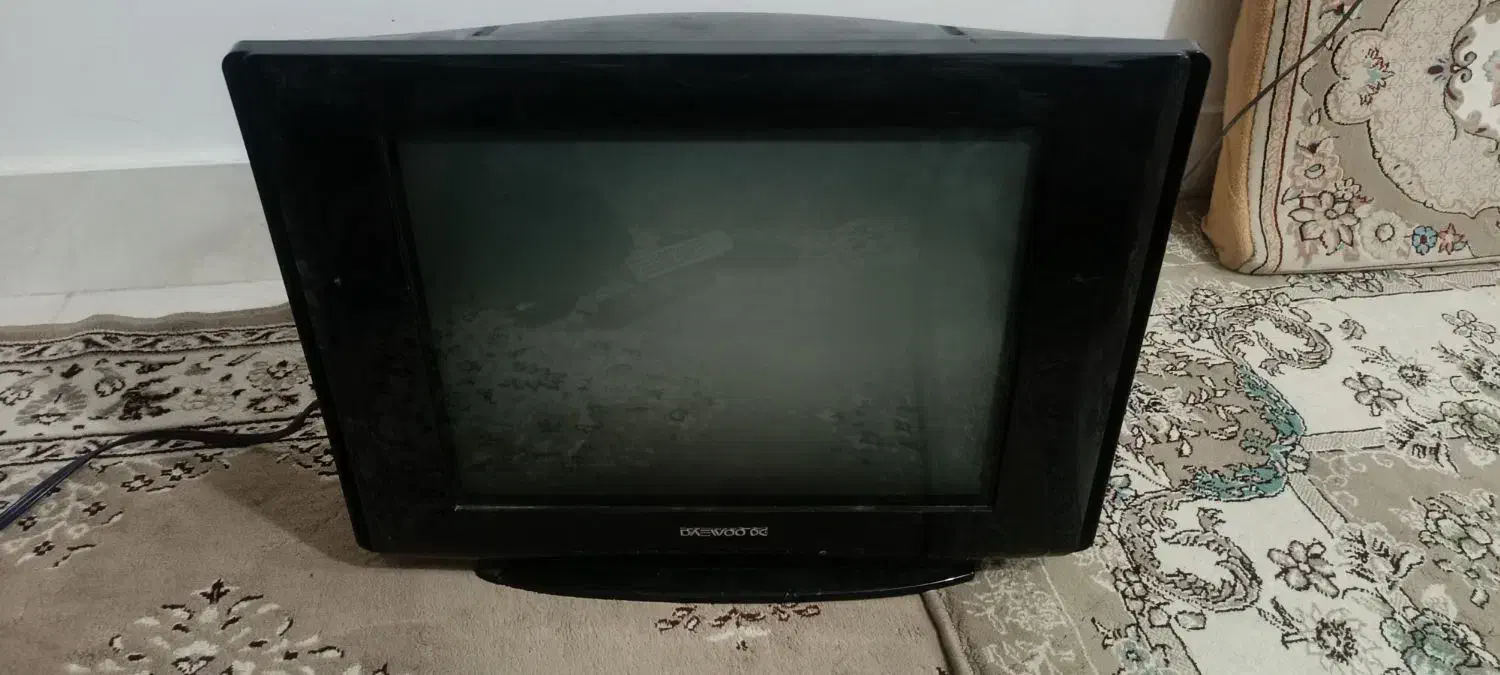 تلویزیون ۲۱|تلویزیون و پروژکتور|سبزوار, قلعه‌نو دهزار|دیوار