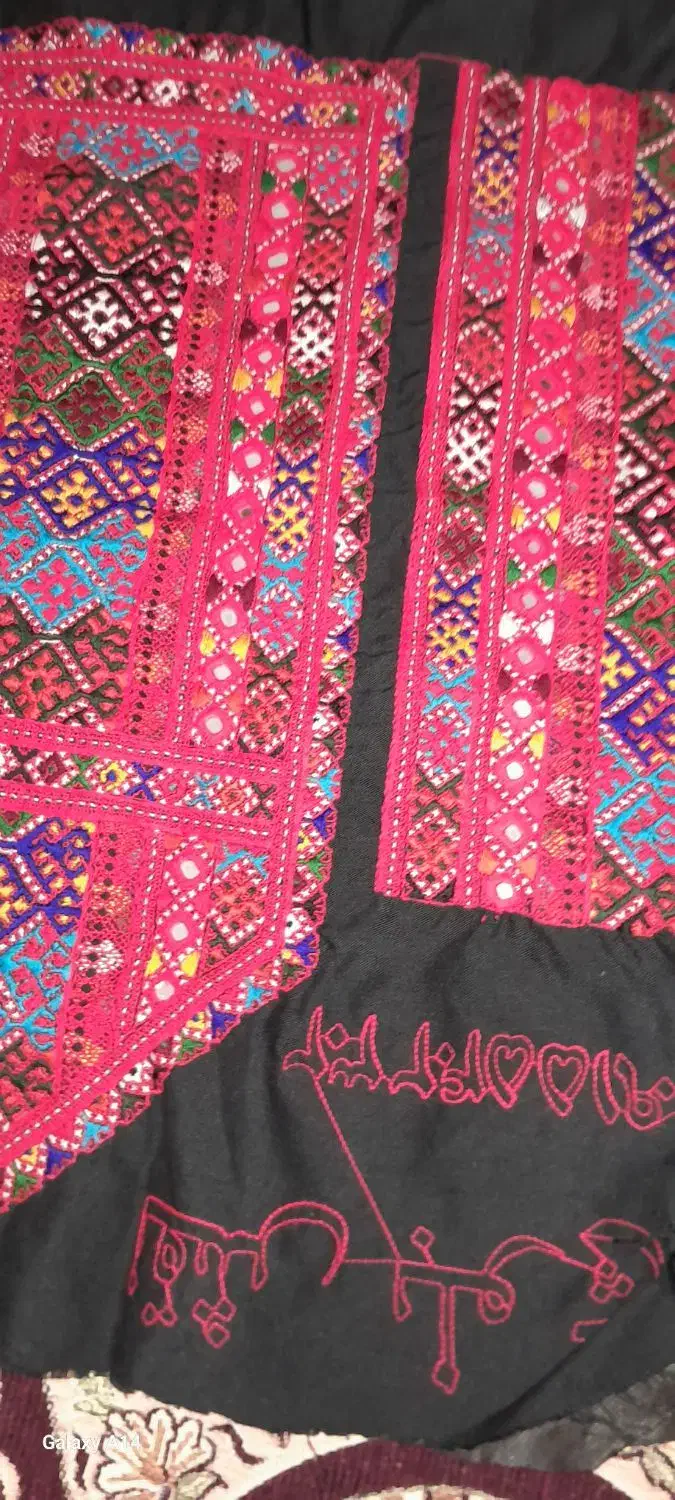 زی اسیتن|لباس|گنبد کاووس, |دیوار