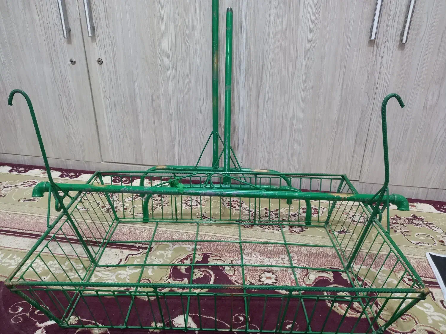 گهواره اهنی|اسباب و اثاث بچه|باوی, |دیوار