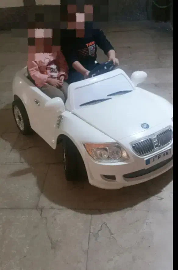 ماشین شارژی دونفره|اسباب‌بازی بچه|تهران, سازمان برنامه جنوبی|دیوار