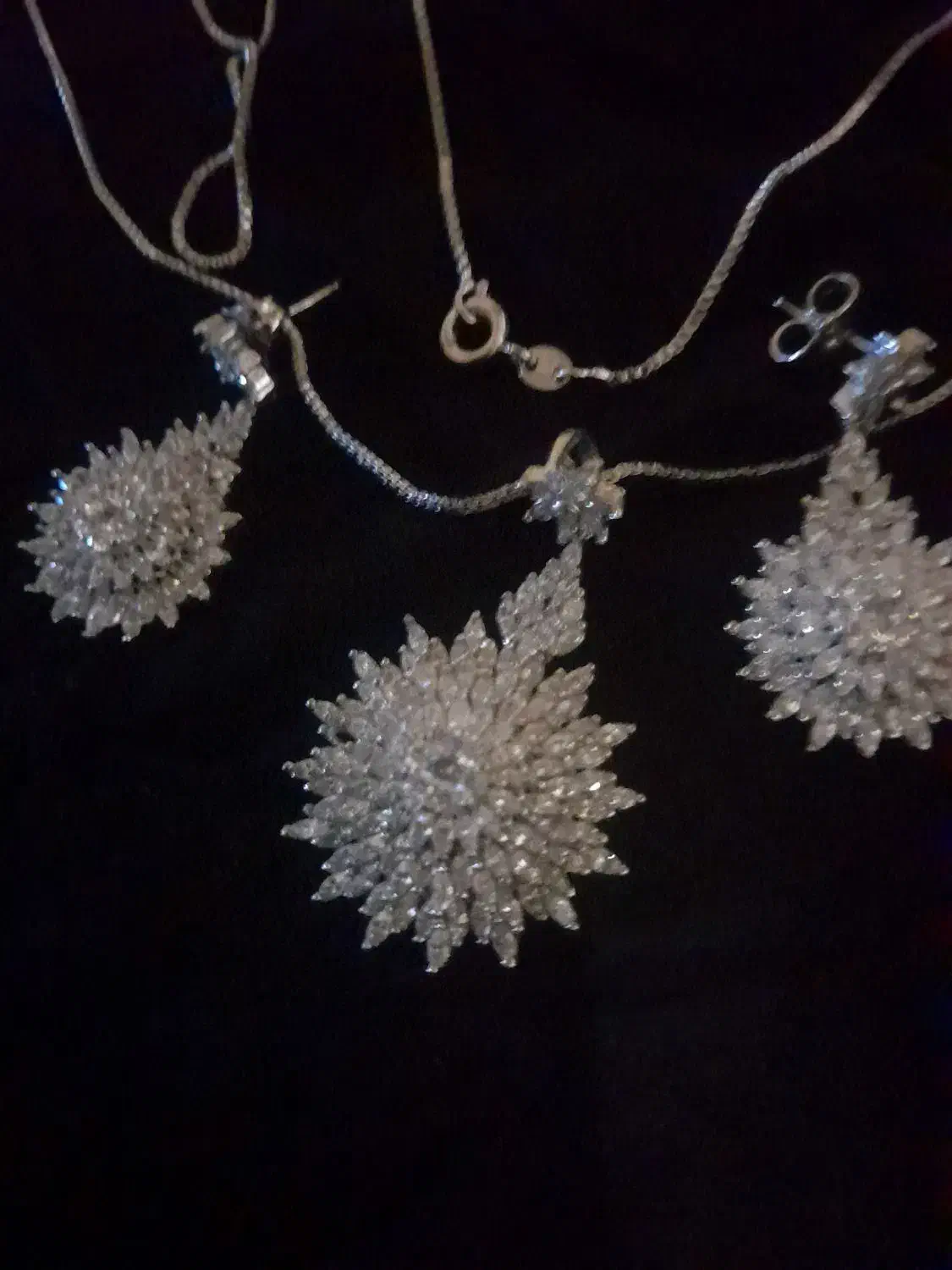 نونو|بدلیجات|زهک, |دیوار