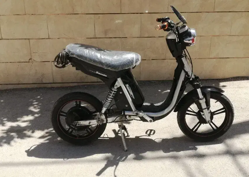 موتور برقی شارژی مارک ثمین نیازبه تعمیر اسکوتر|دوچرخه، اسکیت، اسکوتر|سرپل ذهاب, |دیوار