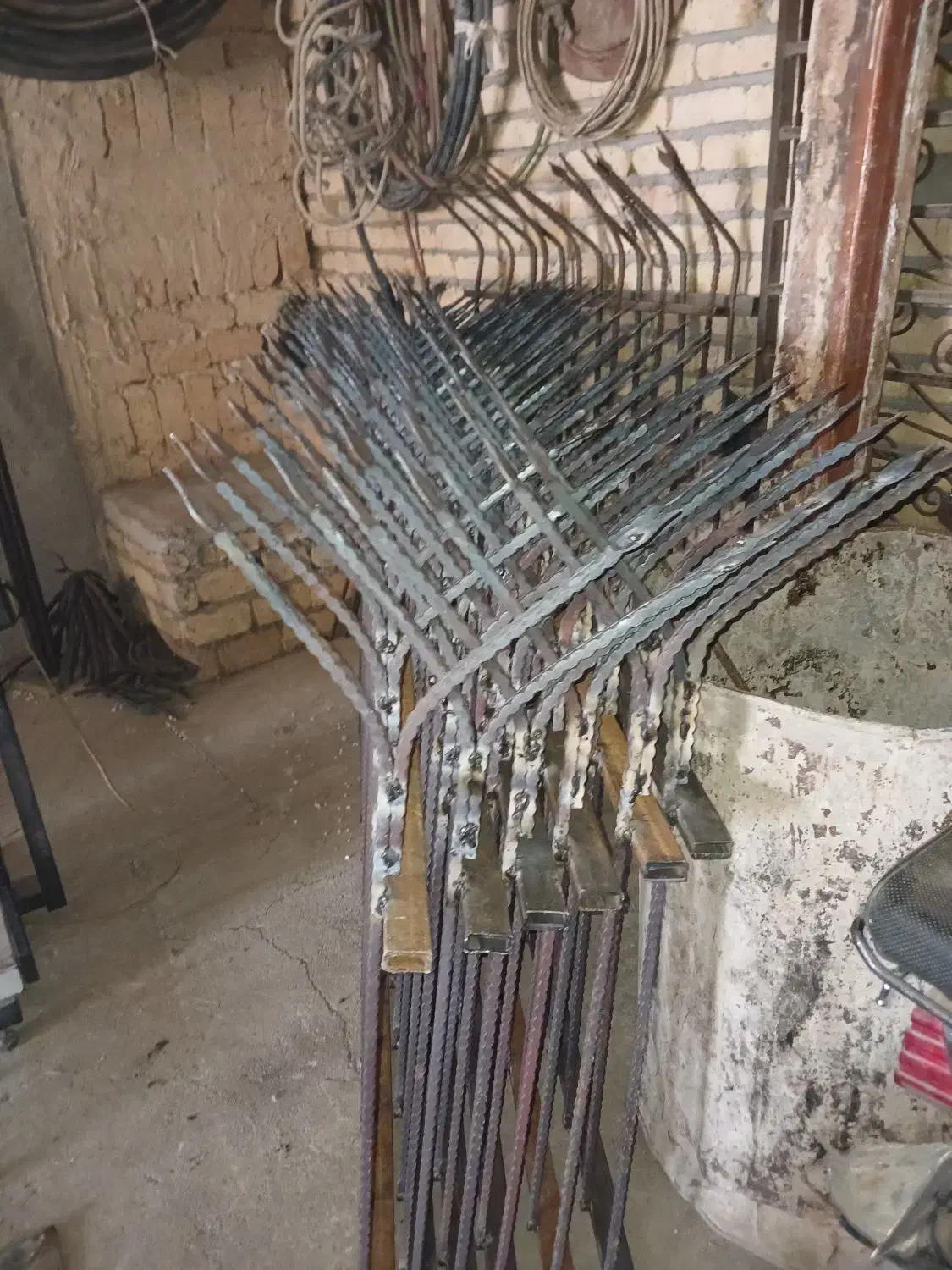 نرده حفاظ رودیواری به قیمت عمده دراکاردونی|خدمات پیشه و مهارت|رباط‌کریم, نصیرشهر|دیوار