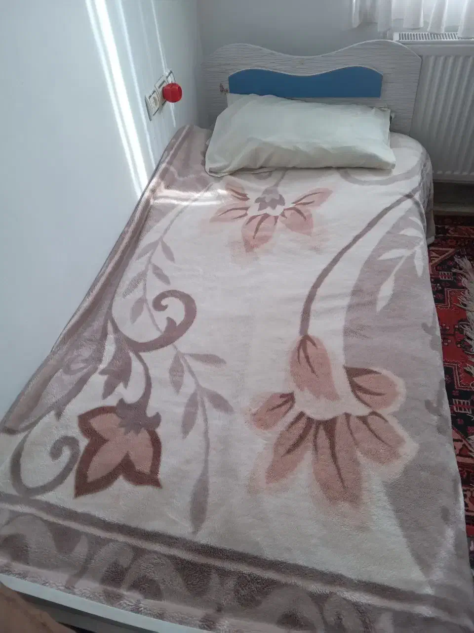 تخت خواب نوجوان|تخت و سرویس خواب|گلبهار, شهر جدید گلبهار|دیوار