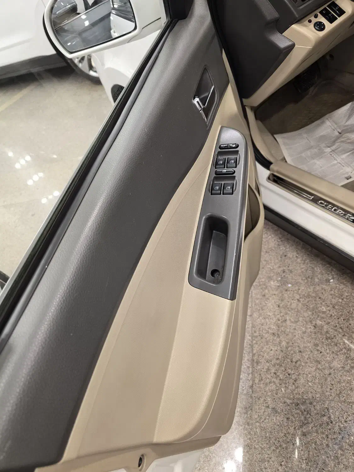 ام وی ام 550|خودرو سواری و وانت|اصفهان, امامزاده اسماعیل|دیوار