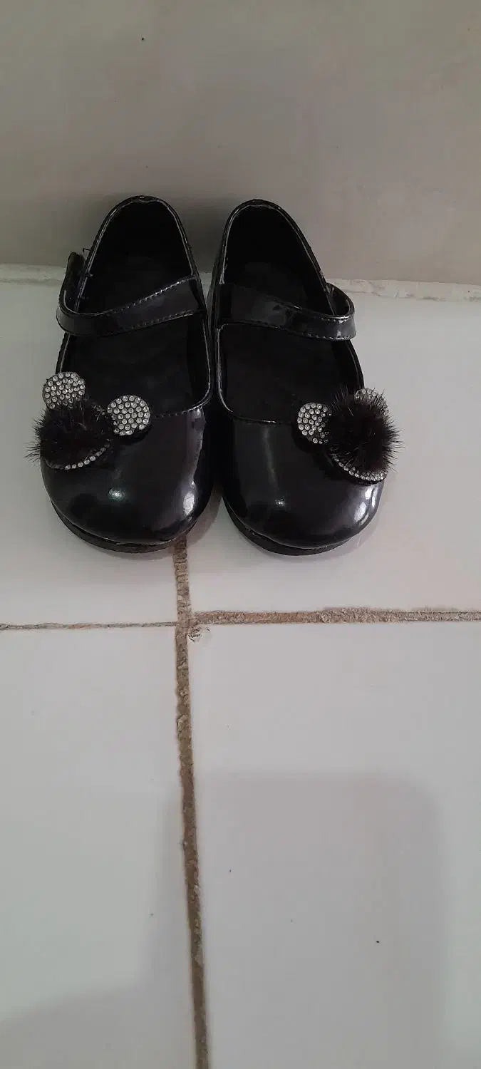 شلوارلی وکفش|کفش و لباس بچه|سبزوار, قصبه شرقی|دیوار