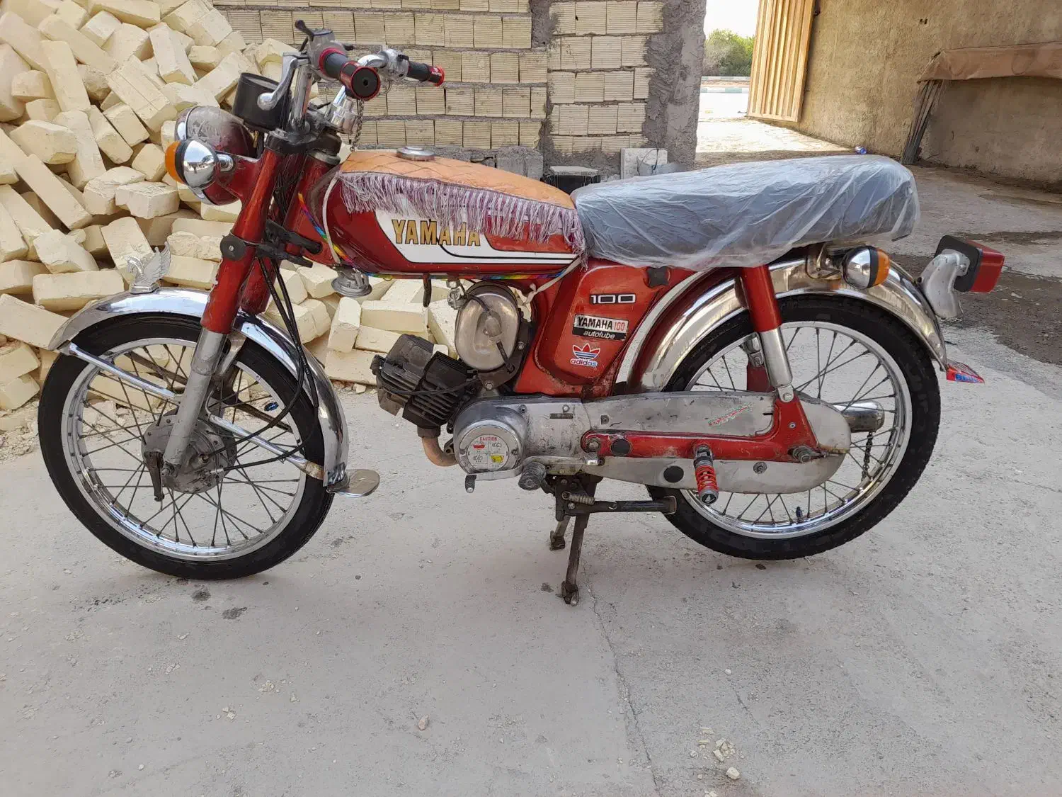 موتور یاماها ۱۰۰خارجی|موتورسیکلت|نجفآباد, طالقانی|دیوار