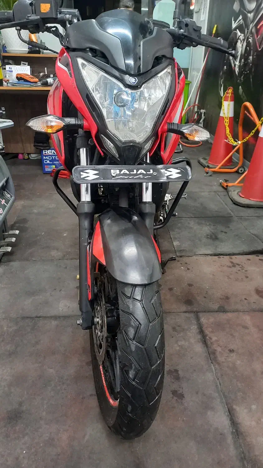 Ns150 ان اس|موتورسیکلت|کرج, بنیاد|دیوار