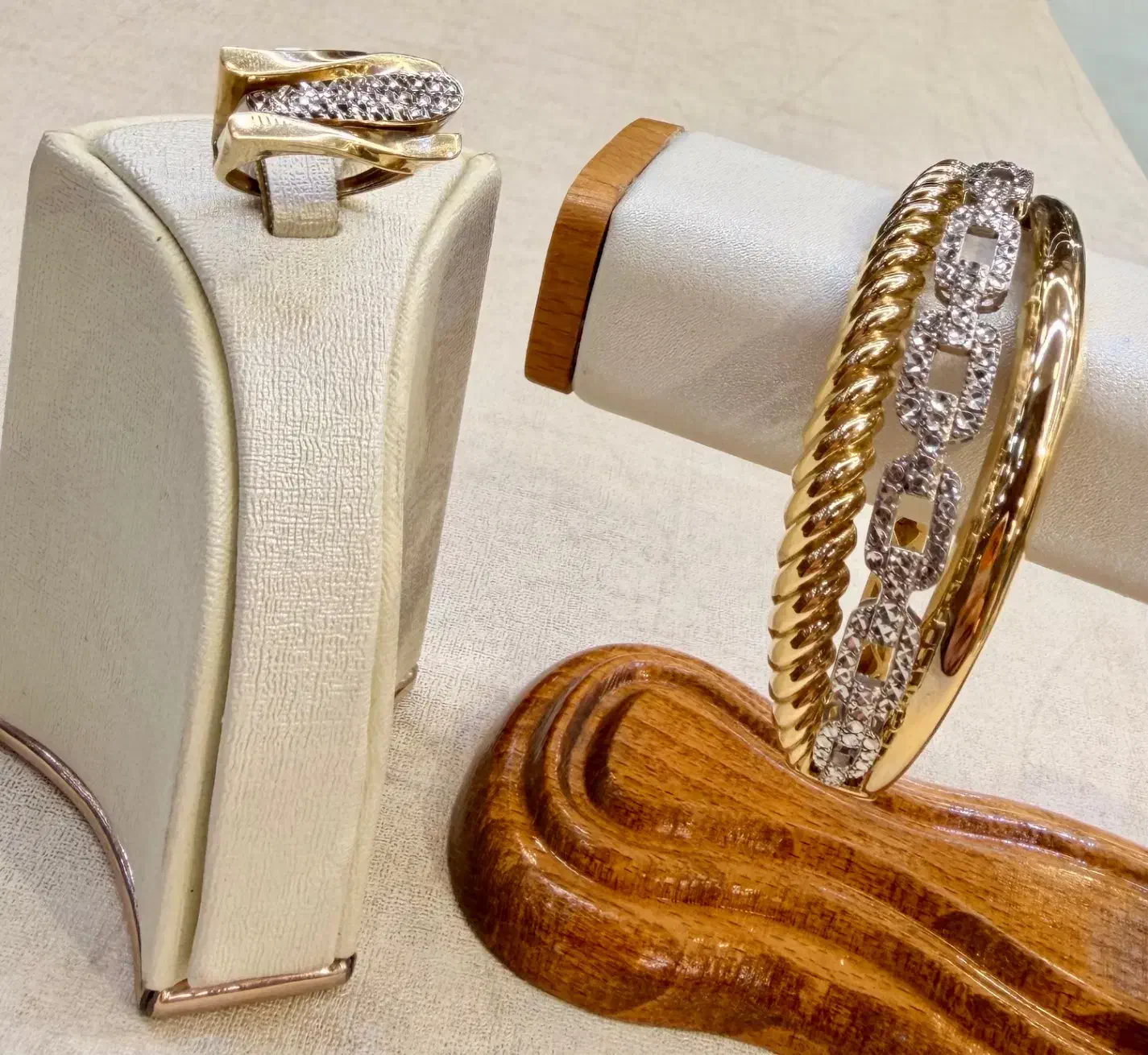 دستبند طلا دست دوم|جواهرات|یزد, |دیوار