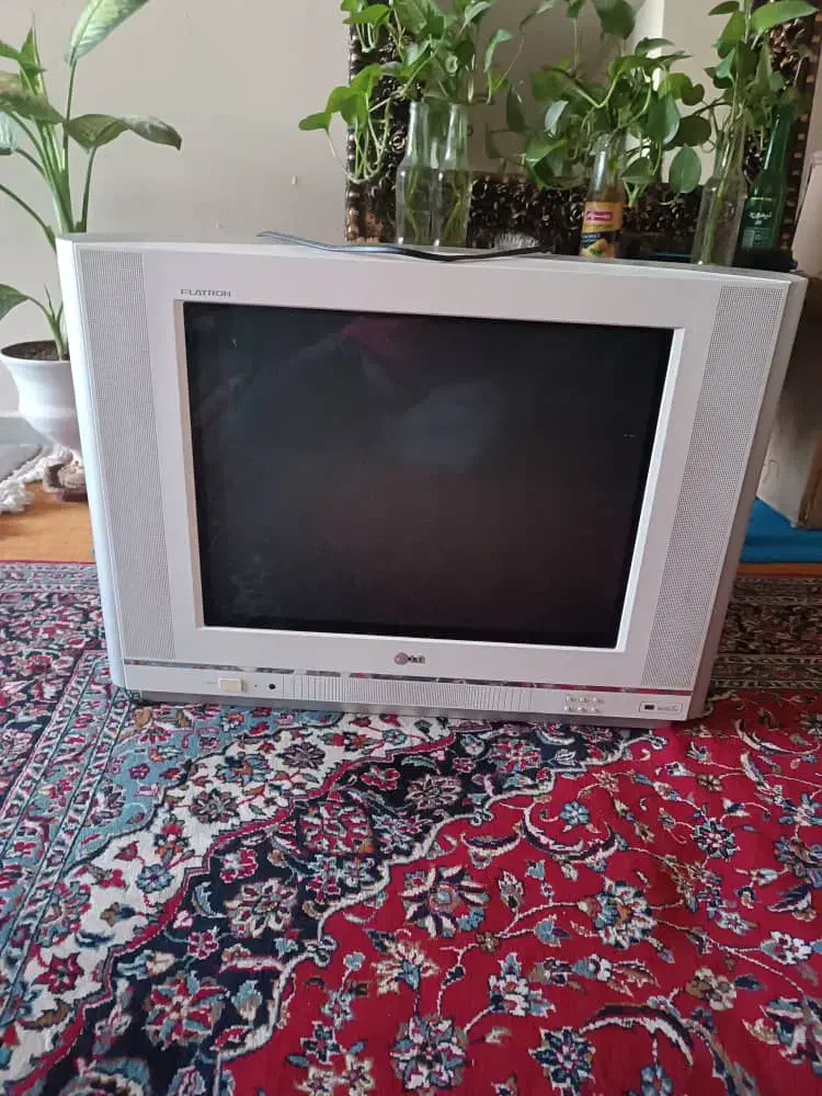 تلوزیون ال جی کره ای اصل|تلویزیون و پروژکتور|شیراز, معالی‌آباد|دیوار