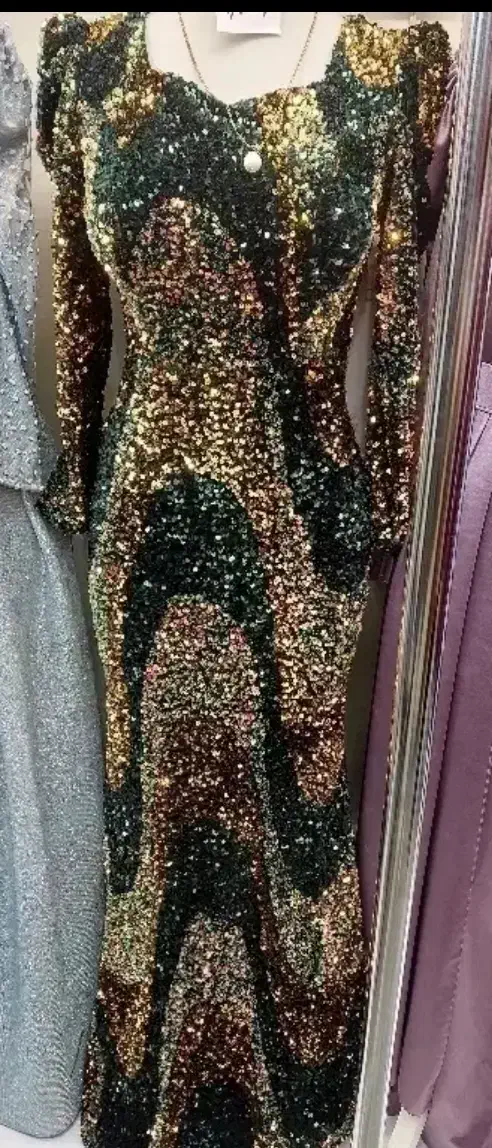 لباس مجلسی|لباس|فلاورجان, |دیوار