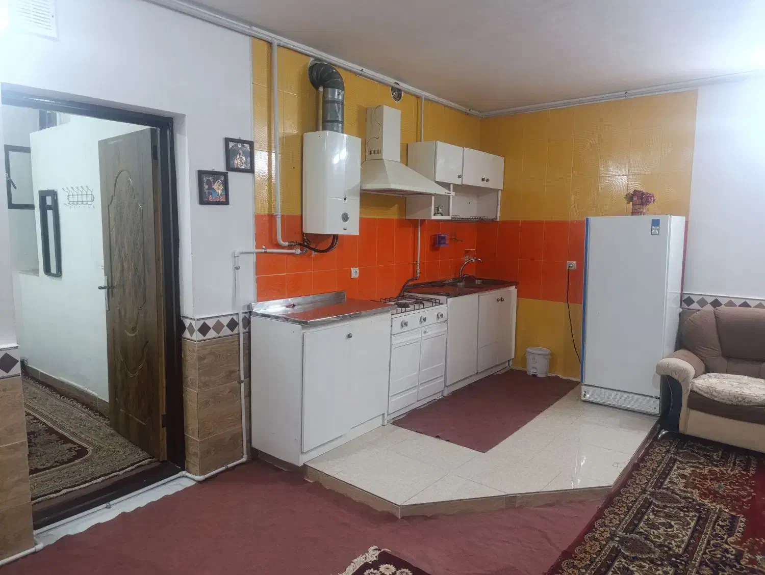 سوئیت کاملاً دربست با پارکینگ اختصاصی|اجارهٔ کوتاهمدت آپارتمان و سوئیت|زنجان, |دیوار