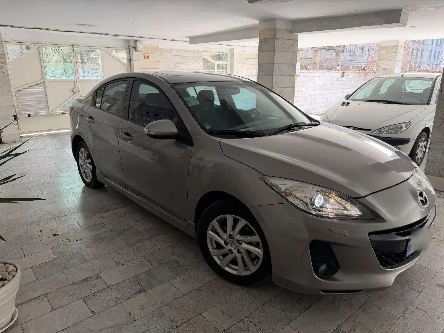 مزدا ۳ نیو مدل ۹۸ تیتانیوم|خودرو سواری و وانت|تهران, فردوس|دیوار