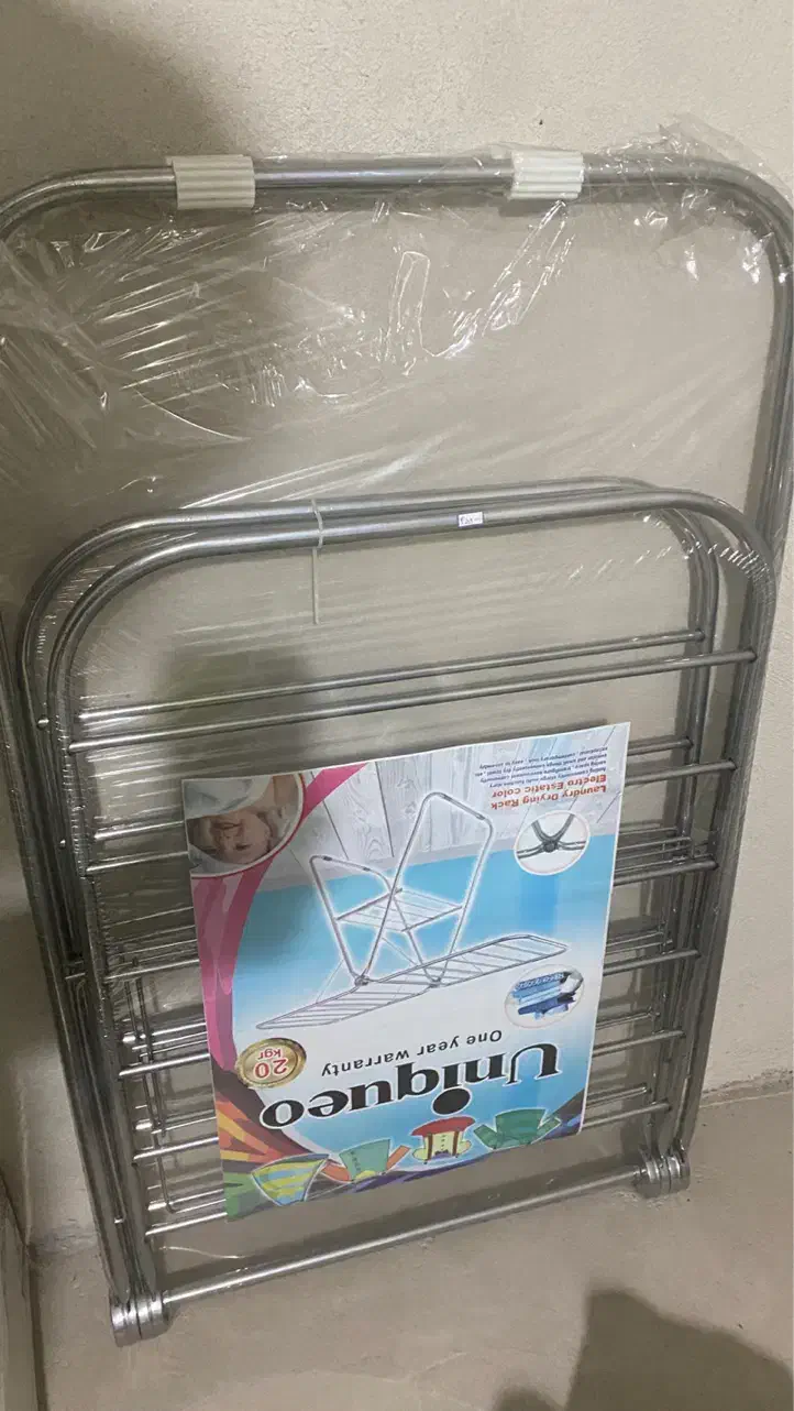 خشک کن|بندرخت و رخت‌آویز|رشت, استادسرا|دیوار