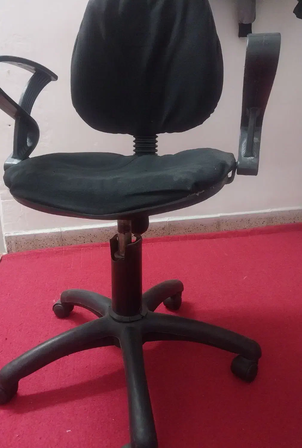 صندلی چرخ دار|مبلمان اداری|سمنان, |دیوار