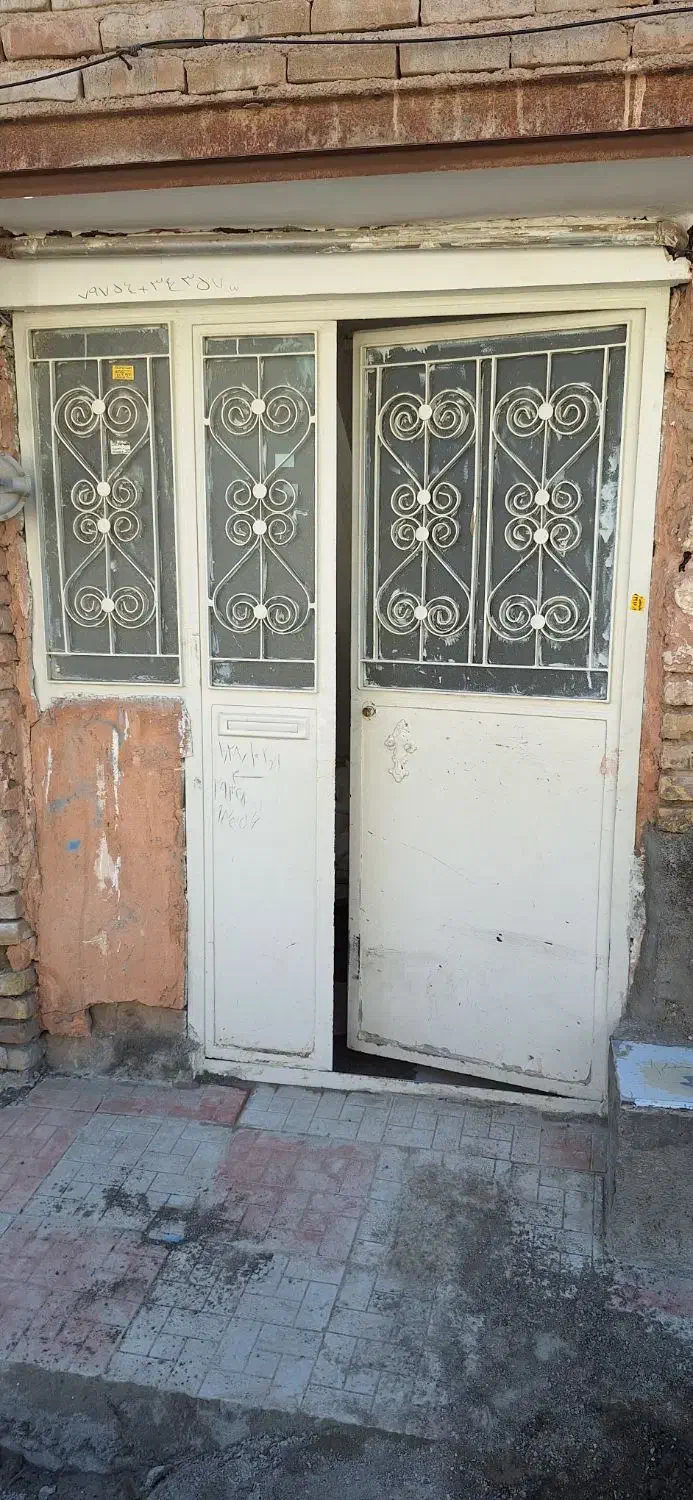 درب آهنی|مصالح و تجهیزات ساختمان|سبزوار, باهنر|دیوار