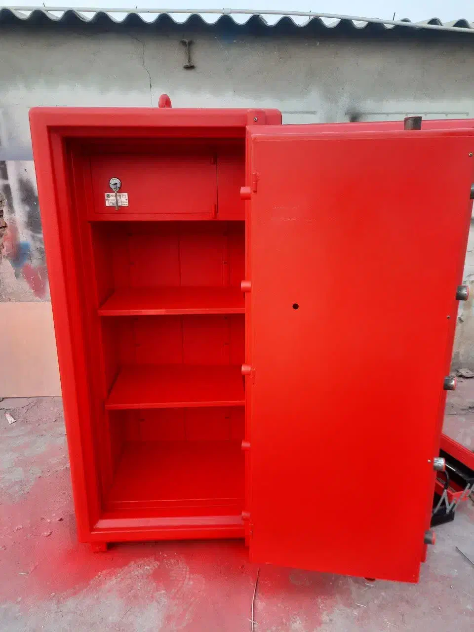 گاوصندوق رنگ سفارشی کاوه/رمزآمریکایی|ابزارآلات|یزد, |دیوار