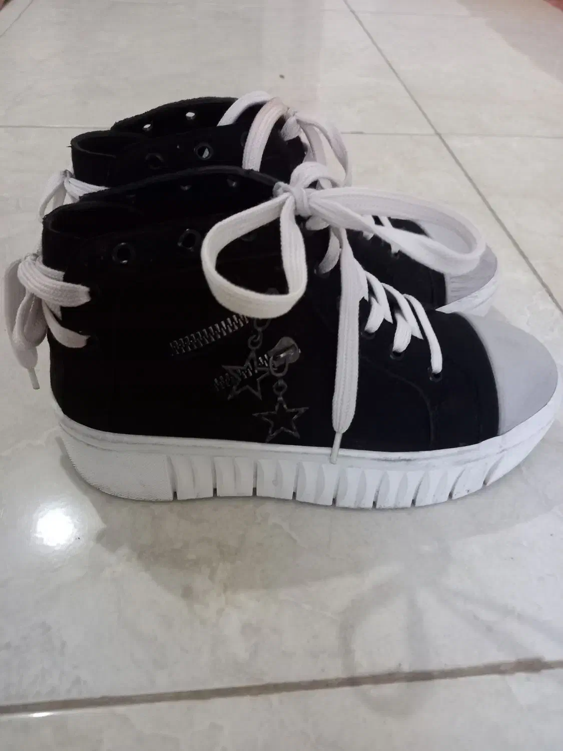 کفش سالم سالم در حد نو سه بار استفاده شده|کیف، کفش، کمربند|اسدآباد, |دیوار