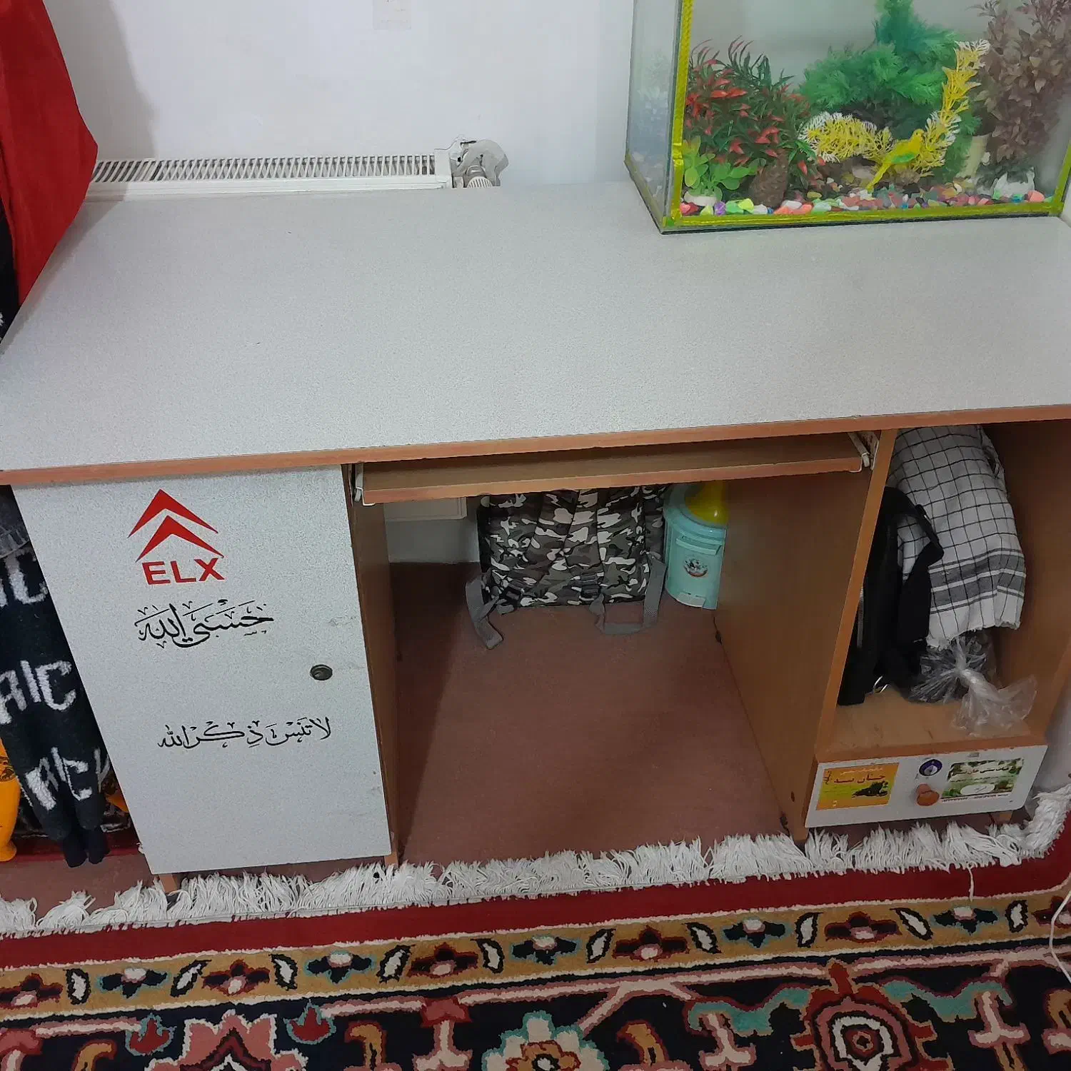 میز|میز تحریر و کامپیوتر|سهند, |دیوار