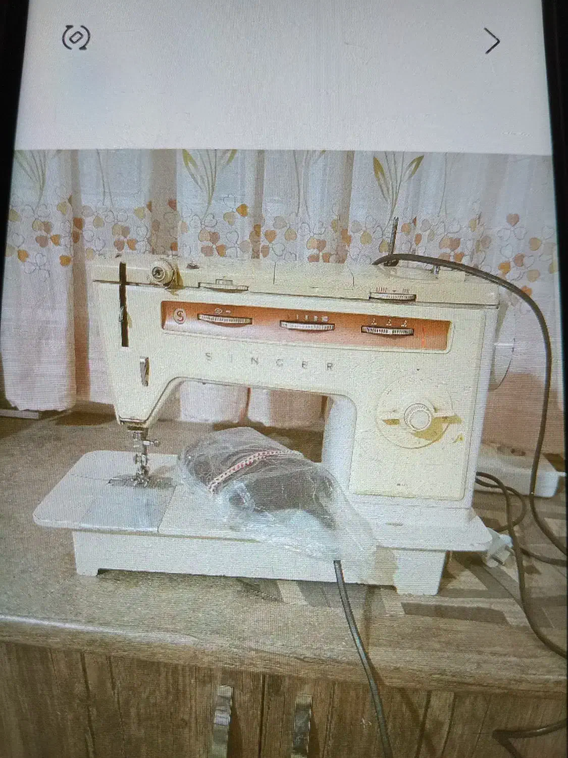 چرخ گلدوزی سینگر|چرخ خیاطی و ریسندگی|قم, باغ کرباسی|دیوار