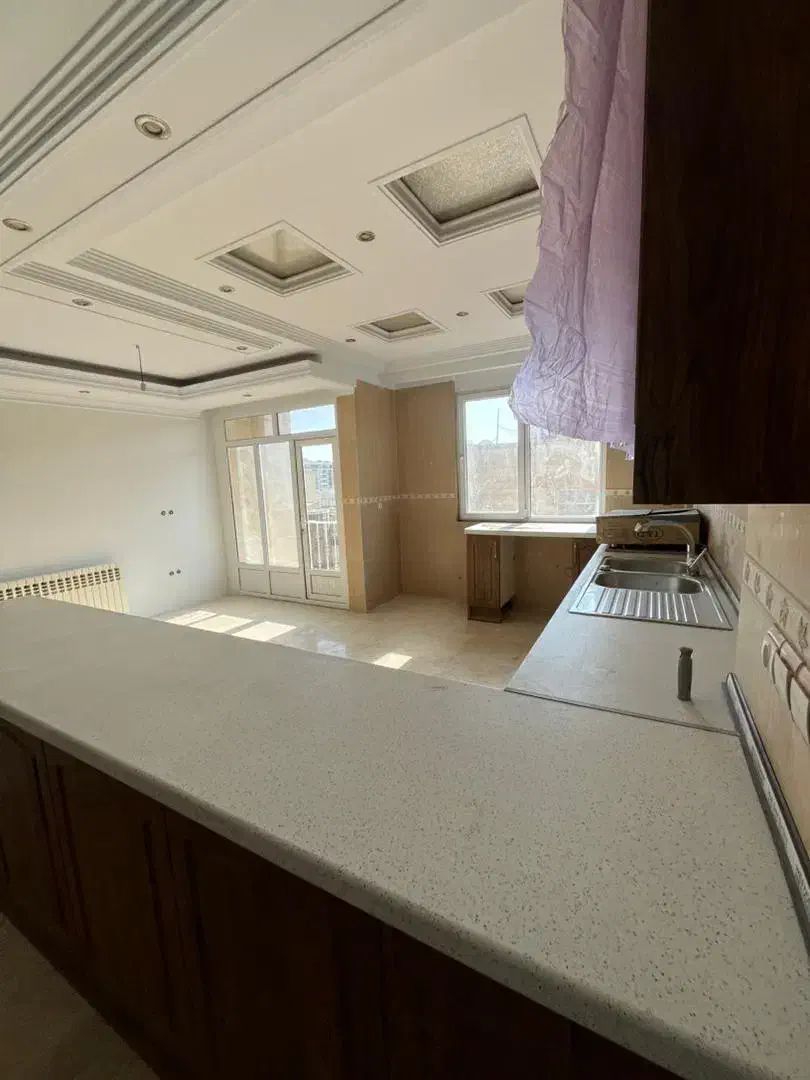 شهرک هما/آذری/۱۳۲متر ۲خواب/نوساز/تخلیه