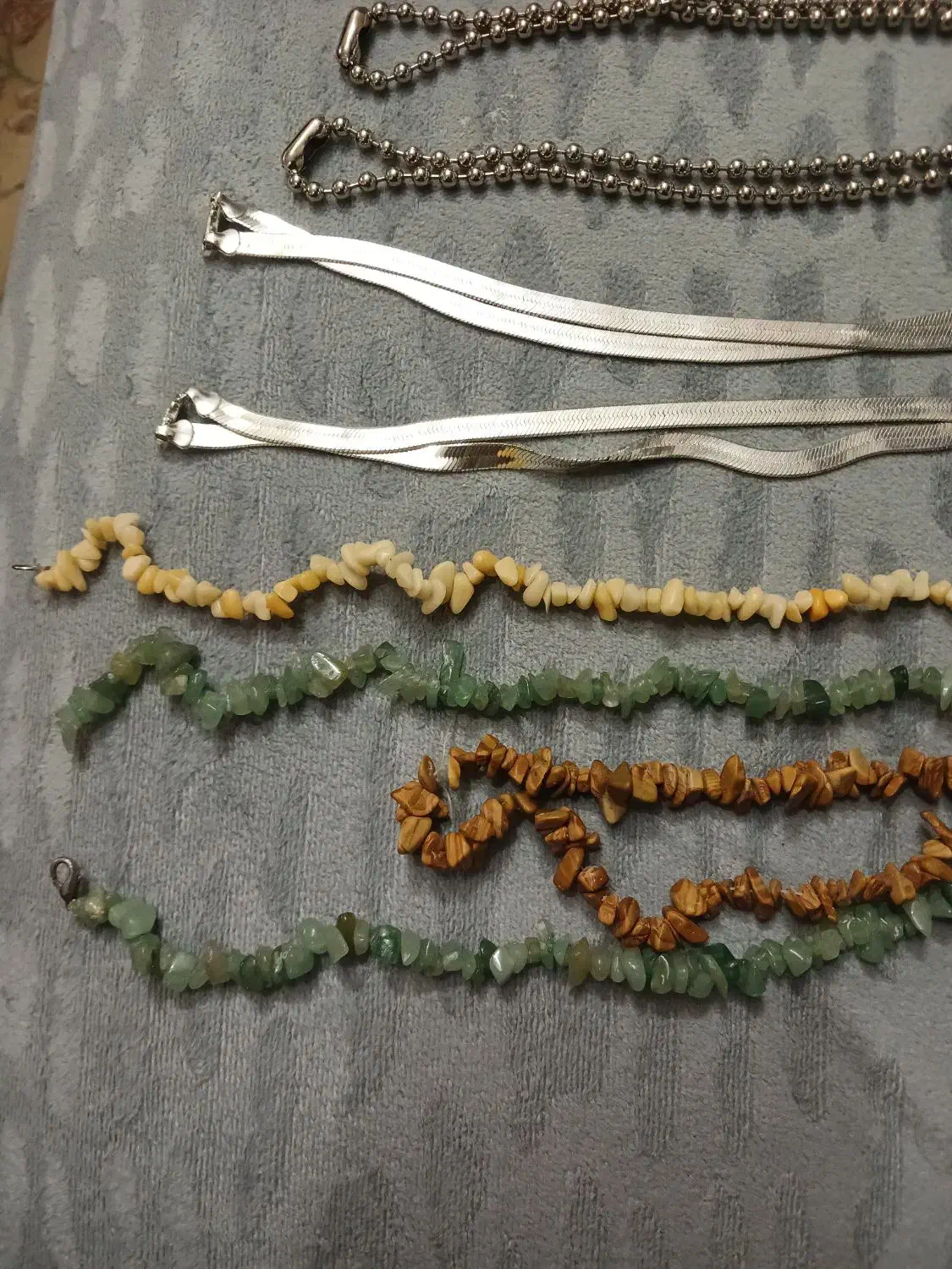 گلوبند سنگ طبیعی و زنجیر استیل|جواهرات|بروجن, |دیوار