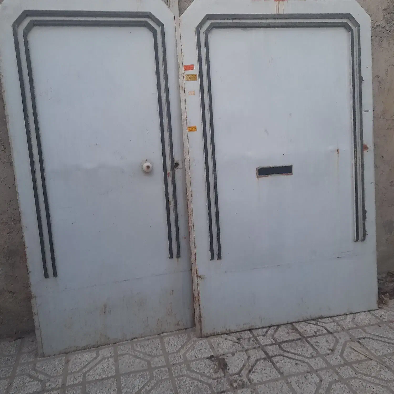 ۲عدد لت در دست دو درب حیاط ماشین رو|مصالح و تجهیزات ساختمان|فراغی, |دیوار