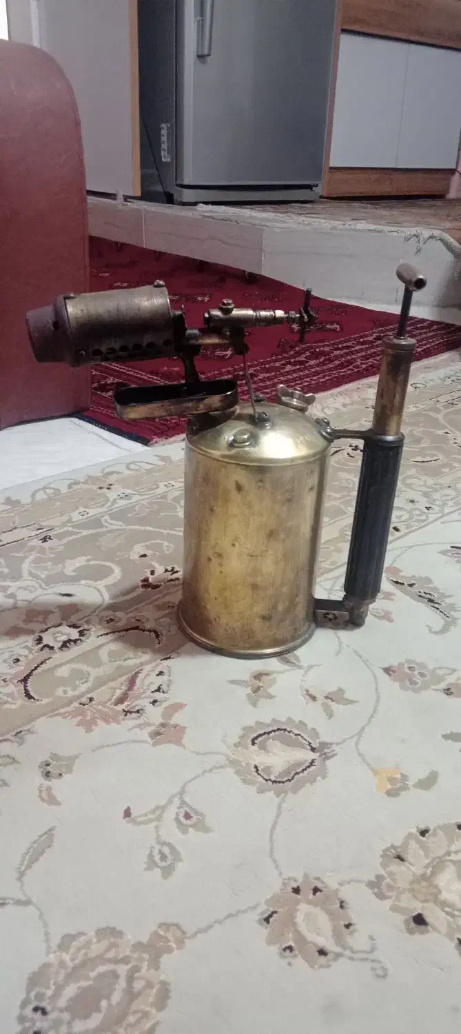 چراغ قدیمی روسی|کلکسیون اشیاء عتیقه|شاهرود, |دیوار