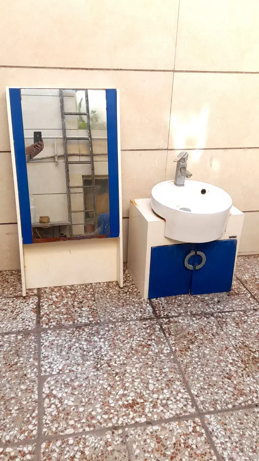 دستشور با آینه|لوازم سرویس بهداشتی|مشهد, محمدآباد|دیوار