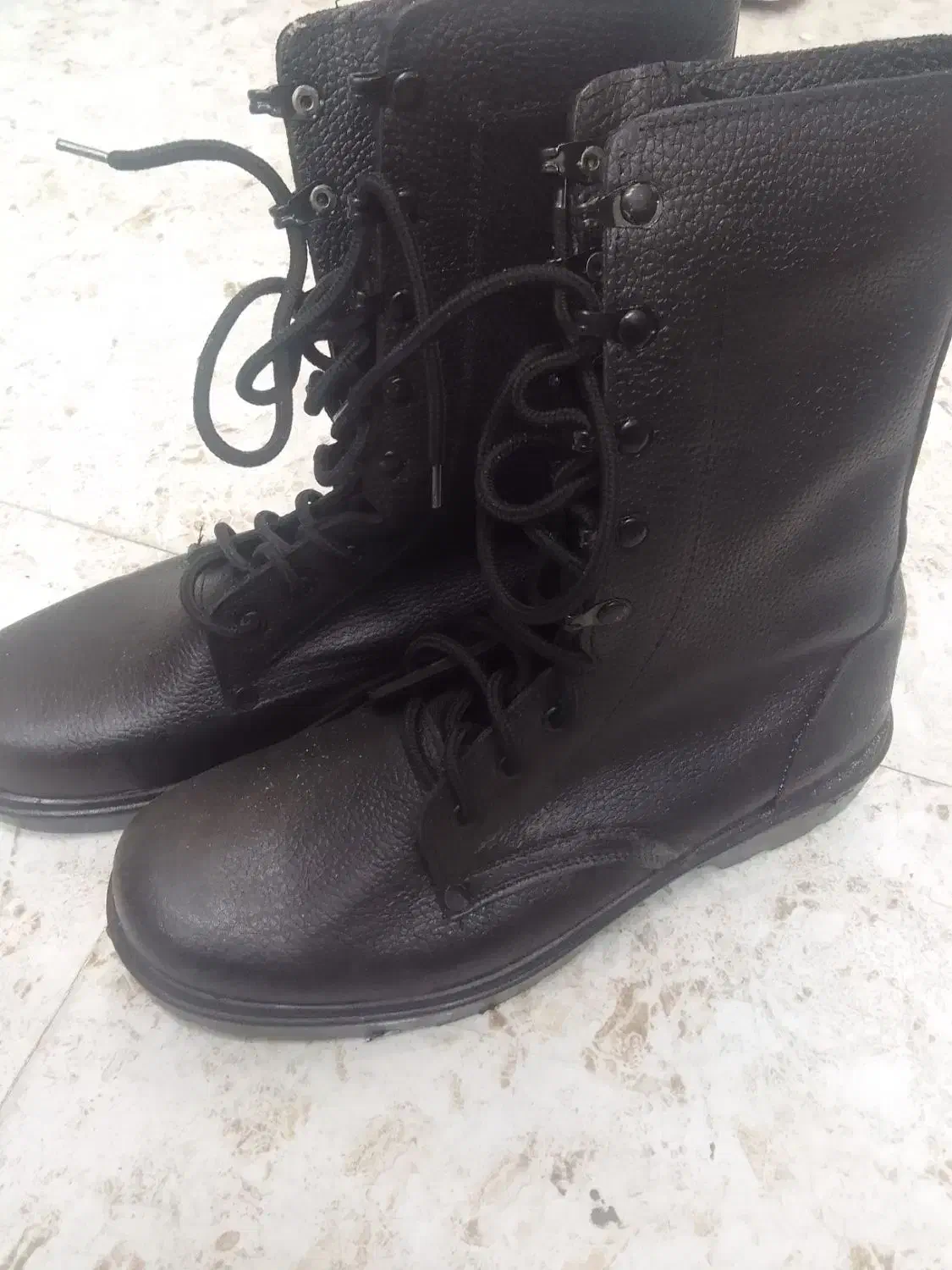 یک جفت پوتین سربازی آکبند|کیف، کفش، کمربند|ابهر, |دیوار