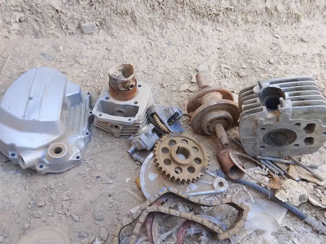 سر سیلند بن سیلند ومیلنگ فابریک ۱۲۵|قطعات یدکی و لوازم جانبی|سراوان, |دیوار