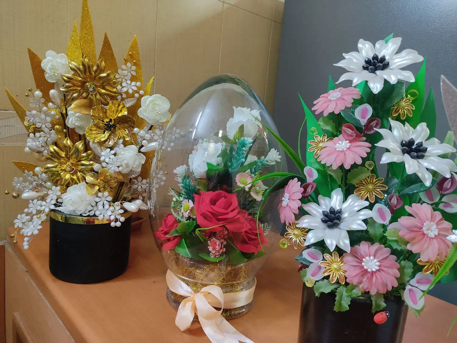 هدیه روز مادر گلدان کریستالی هدیه روز مادر|صنایع دستی و سایر لوازم تزئینی|کرمان, |دیوار