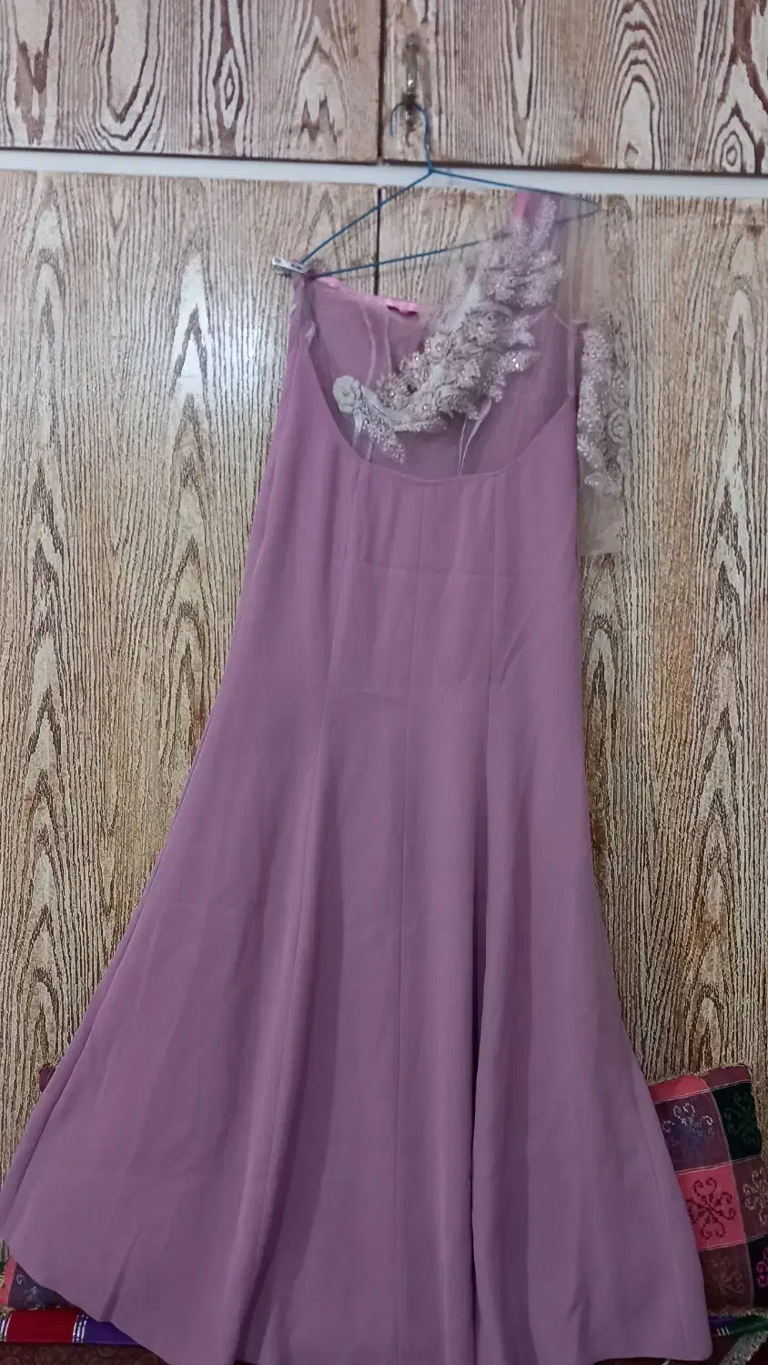 لباس مجلسی با گلهای پنلی|لباس|مهدی شهر, |دیوار