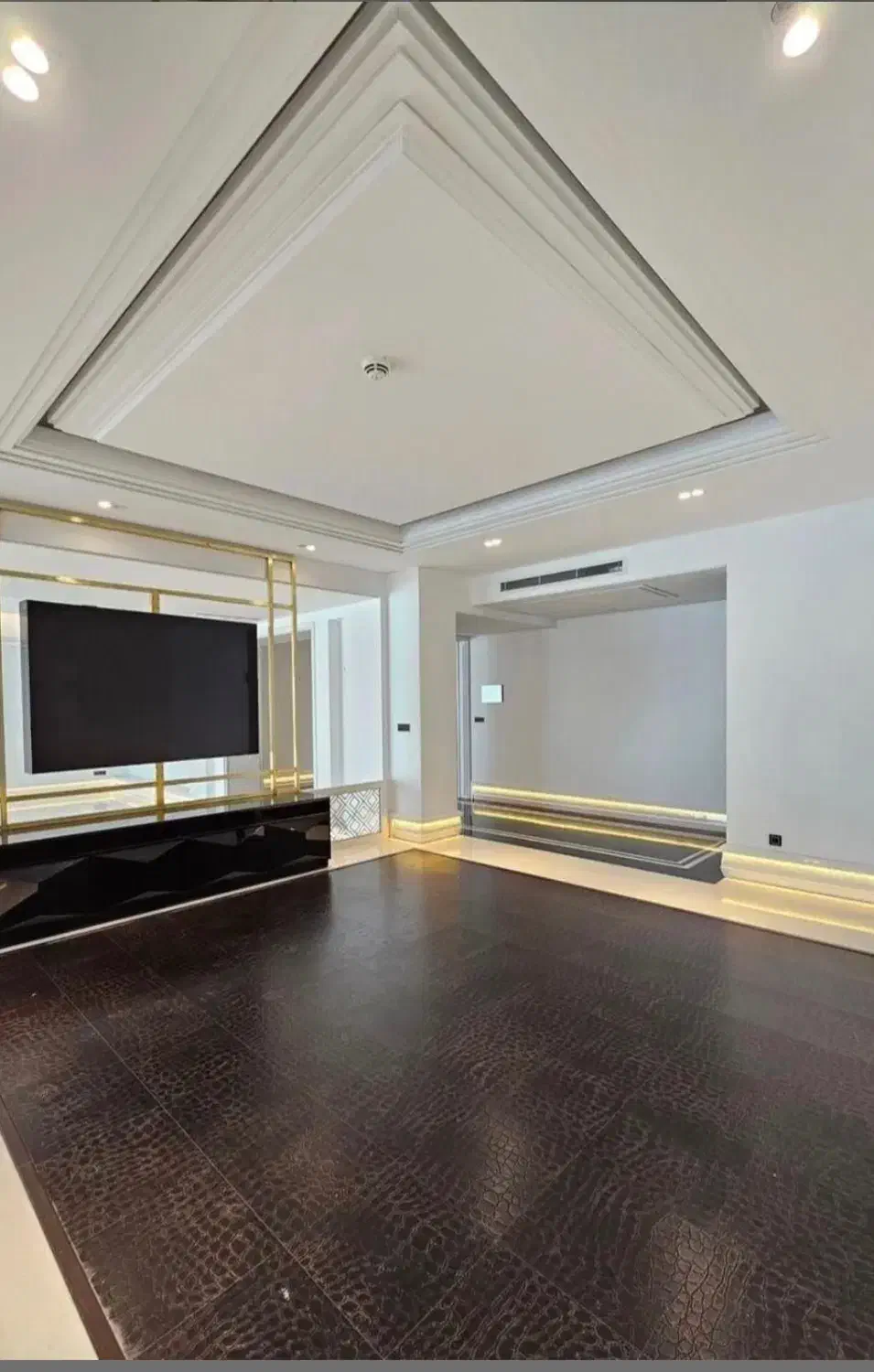 فرشته ۲۷۰ متر/ برج برند/ تاپ لوکیشن