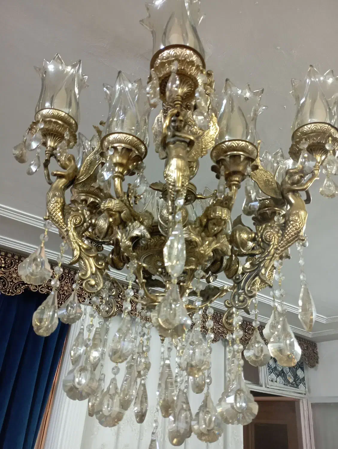 لوستر برنجی۱۲شاخه سنگین/طرح فرشته دوعدد/مشابه نو|لوستر و چراغ آویز|قرچک, مهدیه|دیوار