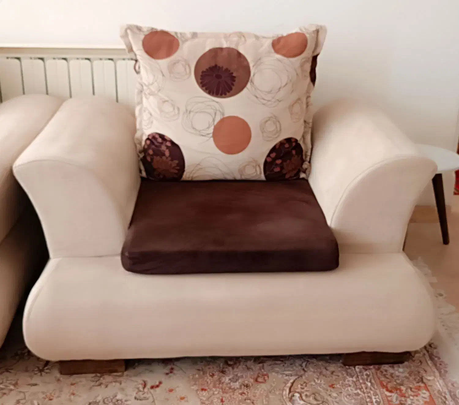 مبل راحتی|مبلمان خانگی و میز عسلی|محلات, |دیوار