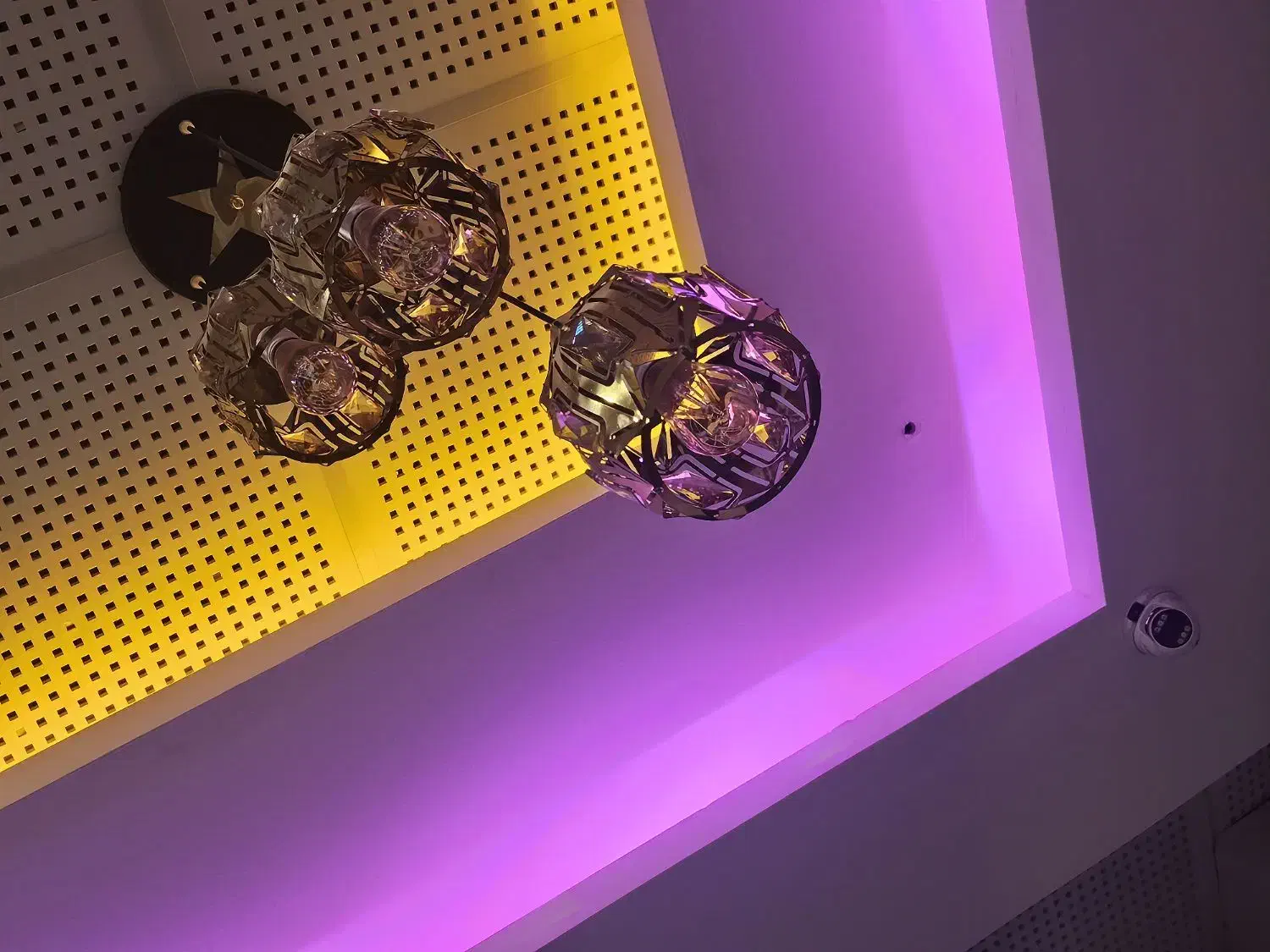 لوستر|لوستر و چراغ آویز|نجف‌آباد, باغ نو|دیوار