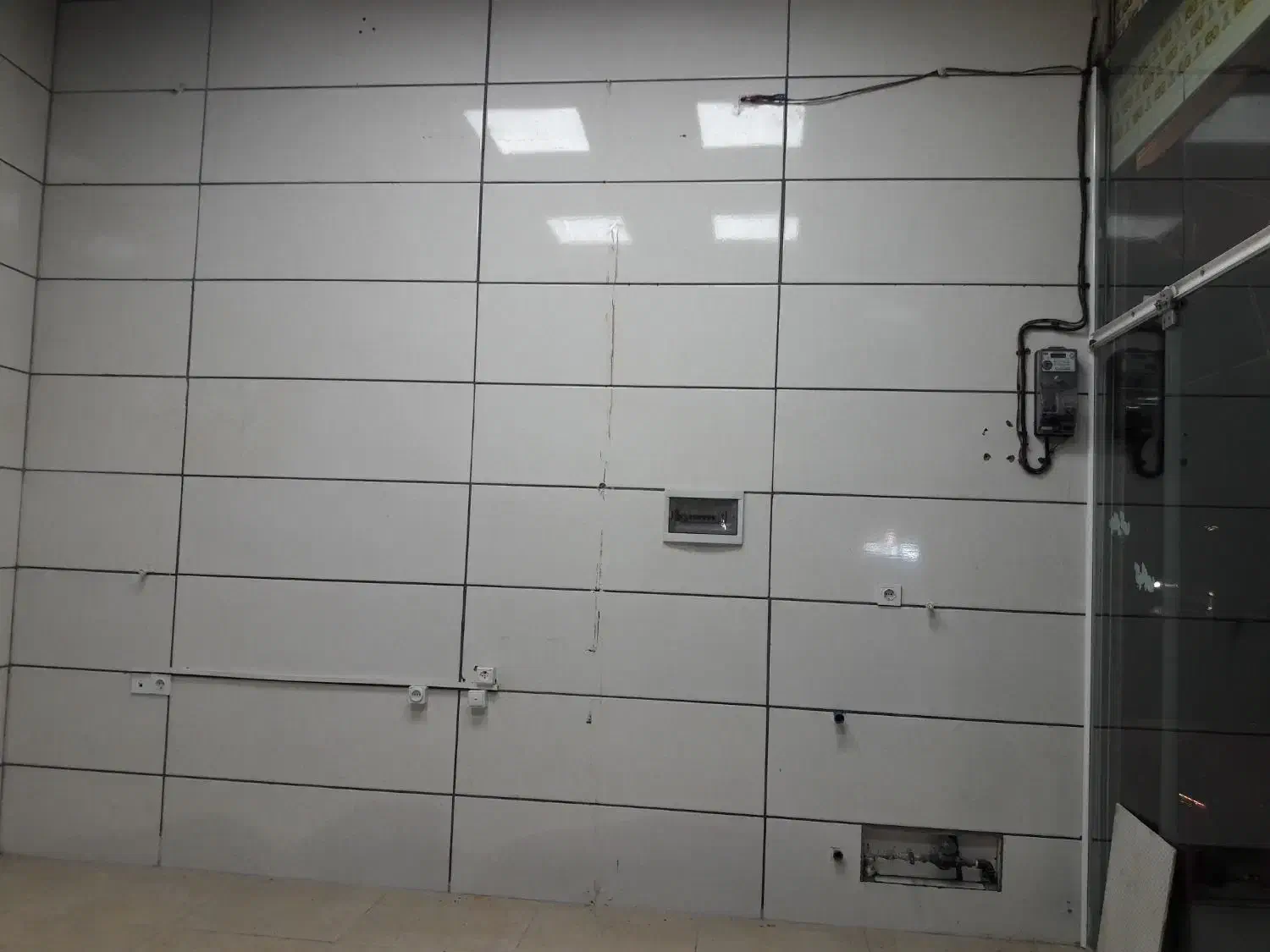 اجاره مغازه ۲۵متر کف ۲۸بالکن میدان راه آهن|اجارهٔ مغازه و غرفه|ساری, |دیوار