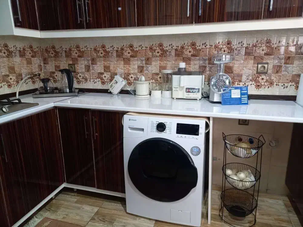 میز زیر تلویزیونی شرکتی|میز تلویزیون|شاهین‌شهر, فردوسی|دیوار