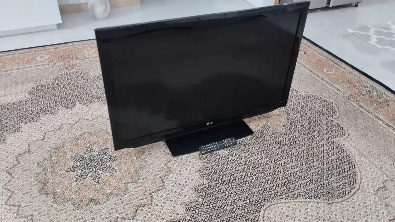 تلویزیون ال جی 42 اینچ|تلویزیون و پروژکتور|شیروان (خراسان), |دیوار