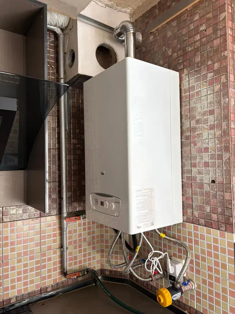 تعمیرات تخصصی انواع پکیج بوتان|آبگرمکن، پکیج، شوفاژ|سنندج, |دیوار