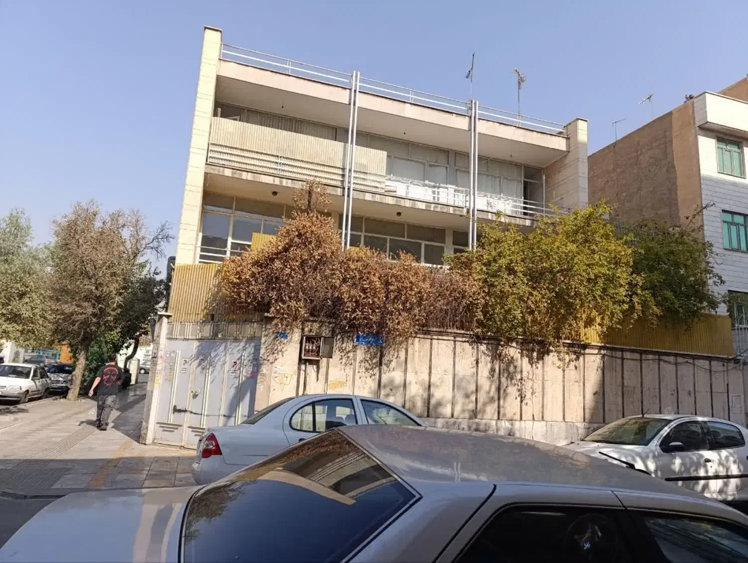 فروش ملک کلنگی در بازار دوم به بالاترین پیشنهاد|فروش زمین و ملک کلنگی|تهران, نازی‌آباد|دیوار