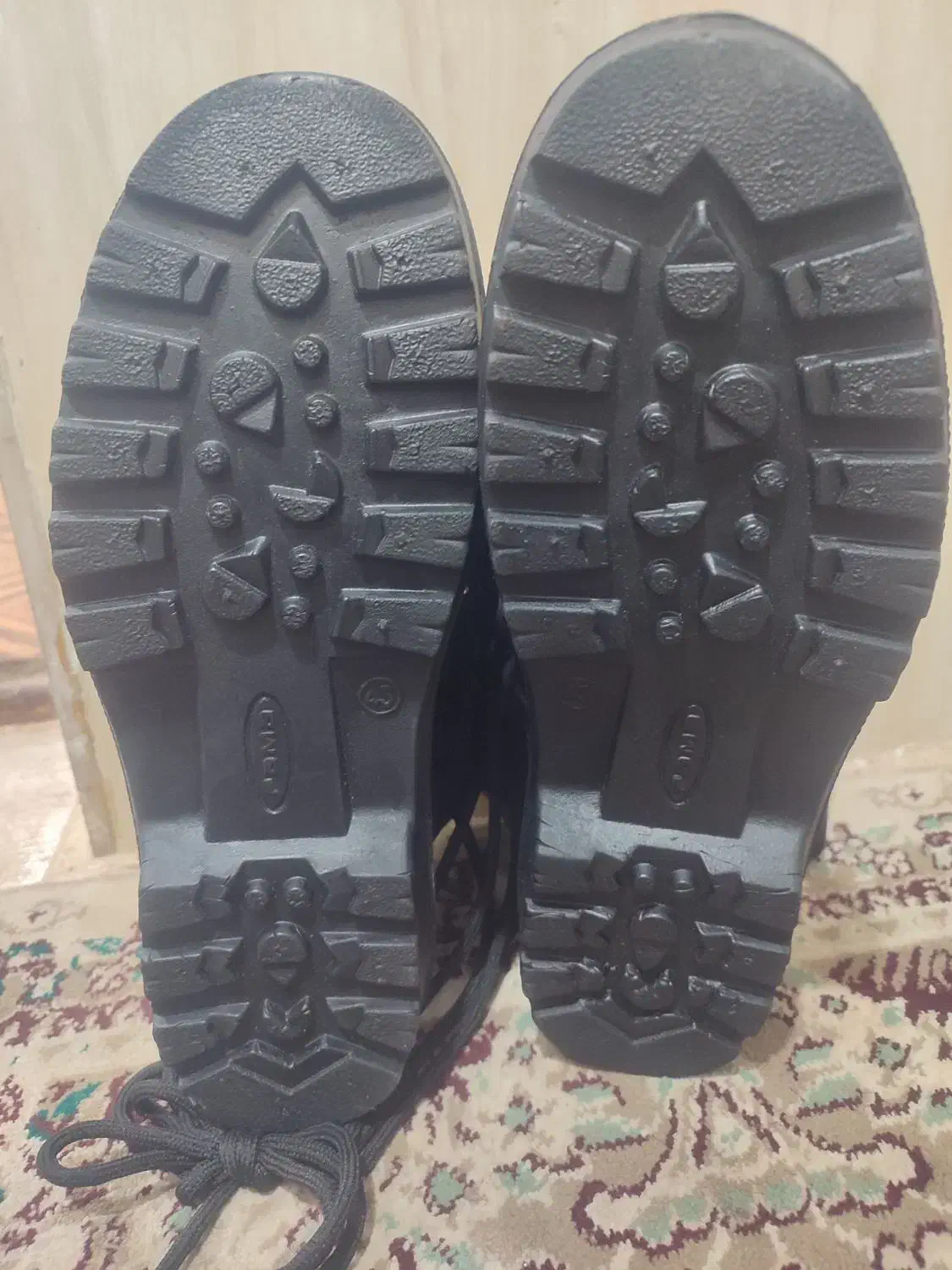 پوتین سربازی|کیف، کفش، کمربند|قشم, |دیوار