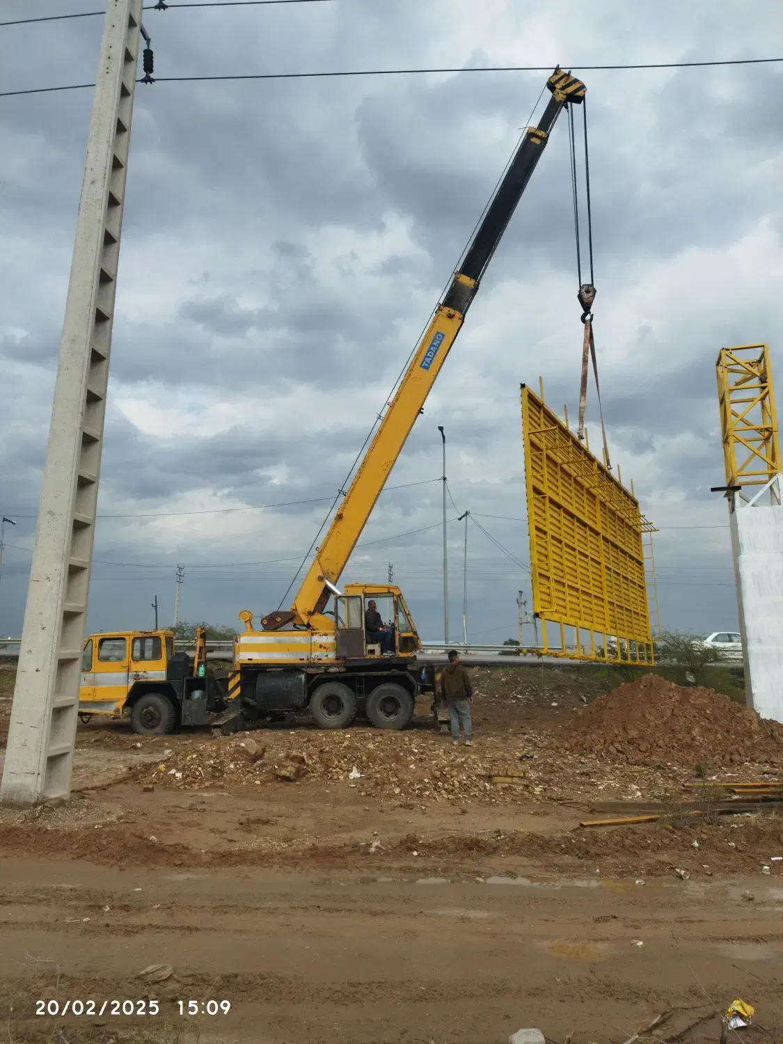 اجاره جرثقیل 20تن و ۲۵ تن و 10تن|خدمات حمل و نقل|اهواز, کیانپارس |دیوار