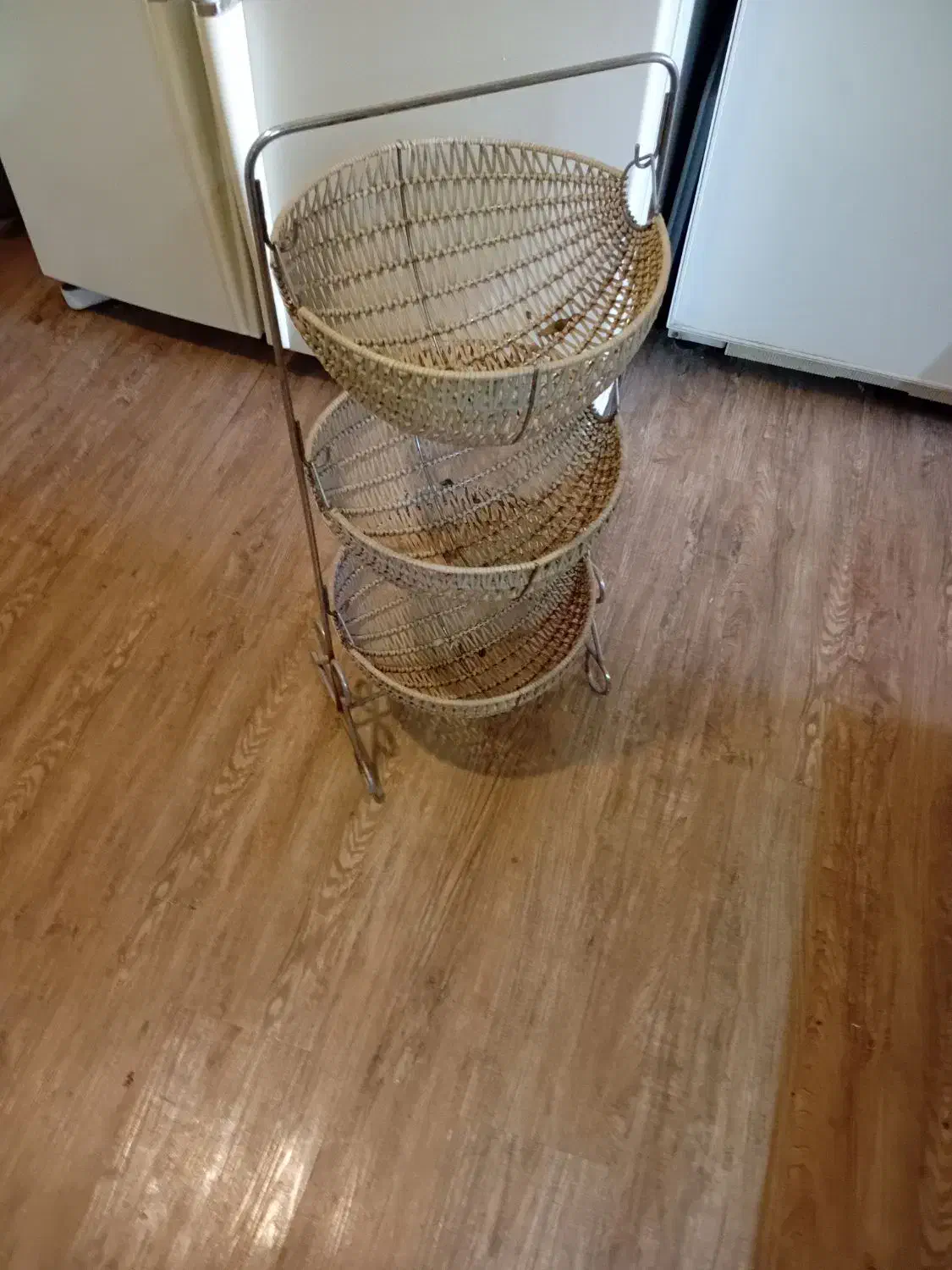 سبد سیب زمینی وپیاز|آبچکان و نظمدهنده ظروف|شیراز, سیلو|دیوار