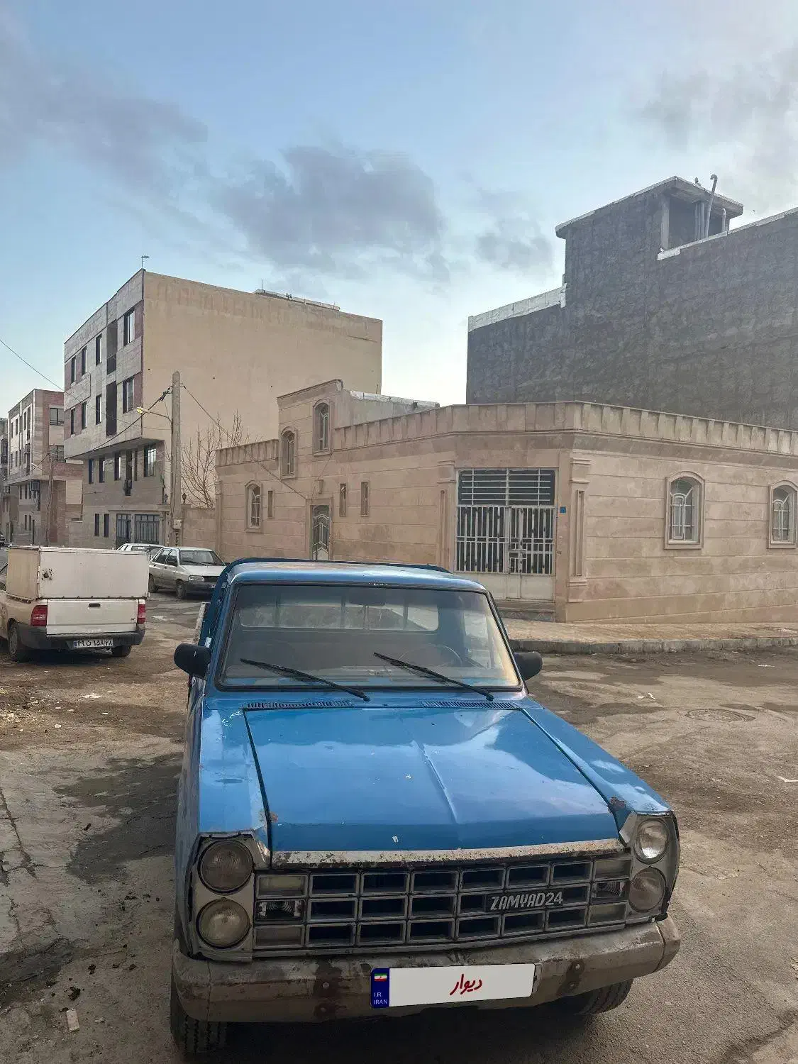 وانت نیسان|خودرو سواری و وانت|ملایر, |دیوار